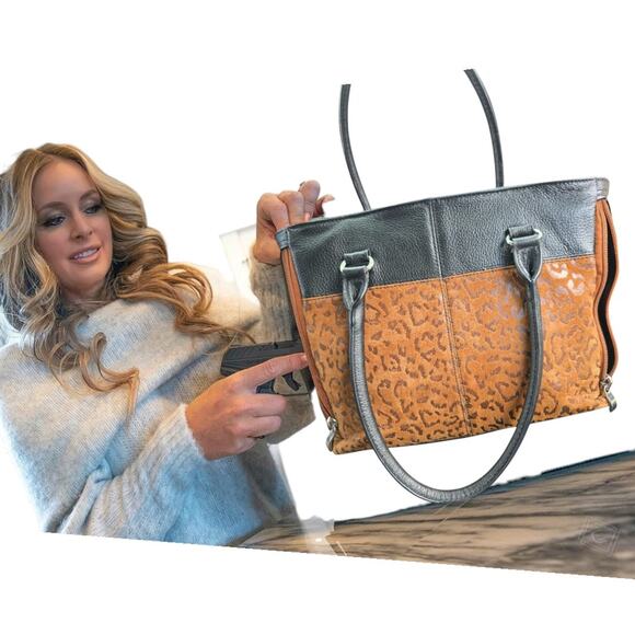 GTM-63 Traditional Open Top Tote Debossed Suede Leather Gun Tote'n Mamas - Picture 2 of 8